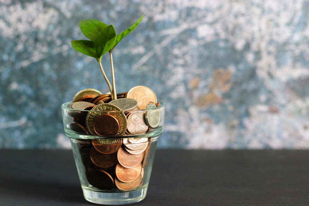 single parent money saving tips for child's financial future