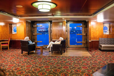 lounge on Queen Mary ship