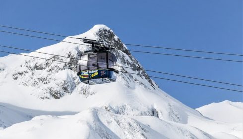 Glacier Bus on the Hintertux Glacier