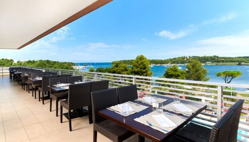 Hotel Molindrio: restaurant terrace