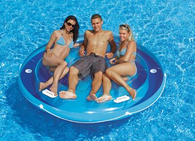 Inflatable beach mat