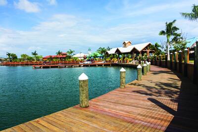 Harvest Caye marina